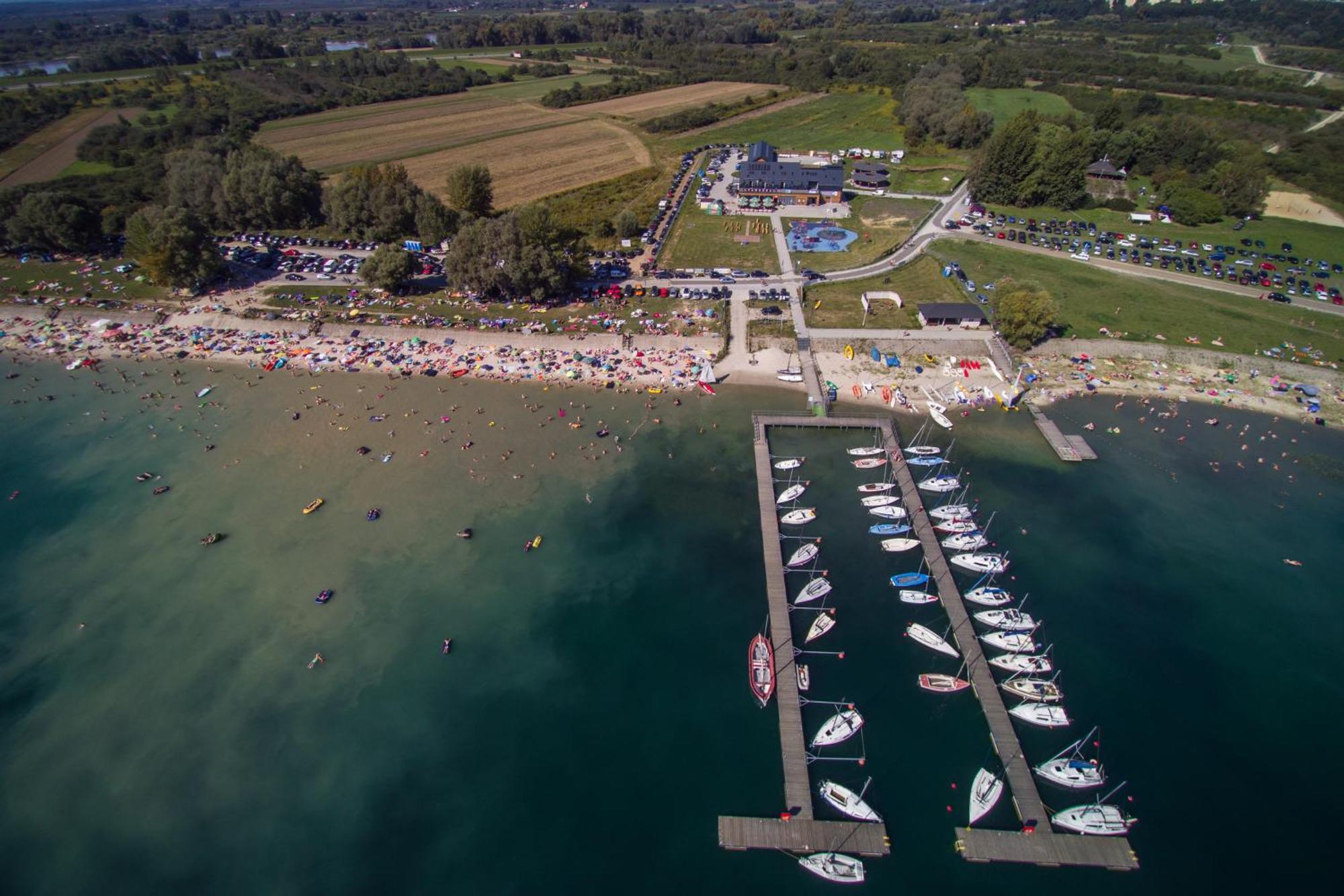 Hotel Evva Tarnobrzeg Kültér fotó