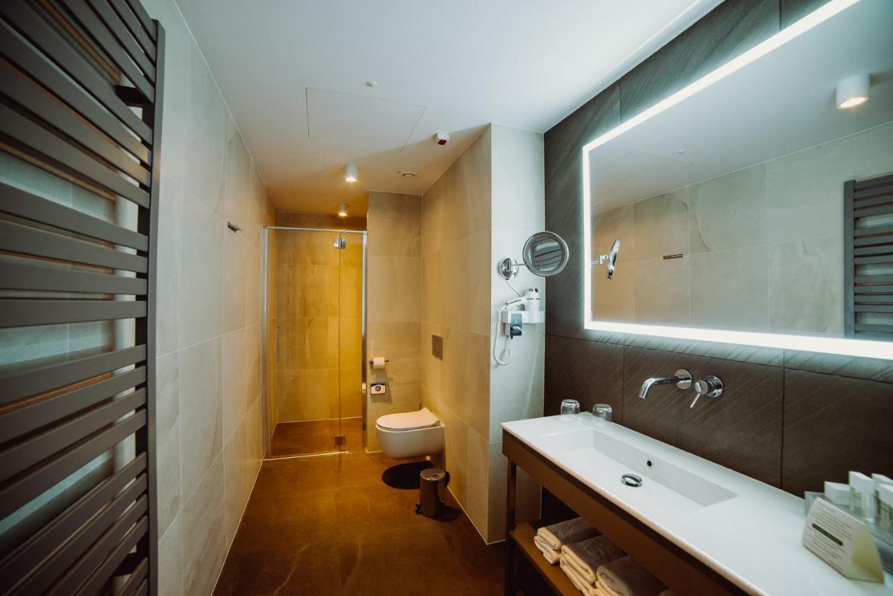 Hotel Evva Tarnobrzeg Kültér fotó