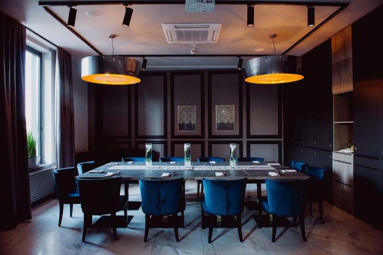 Hotel Evva Tarnobrzeg Kültér fotó