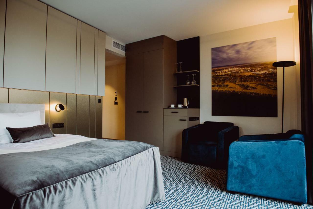 Hotel Evva Tarnobrzeg Kültér fotó